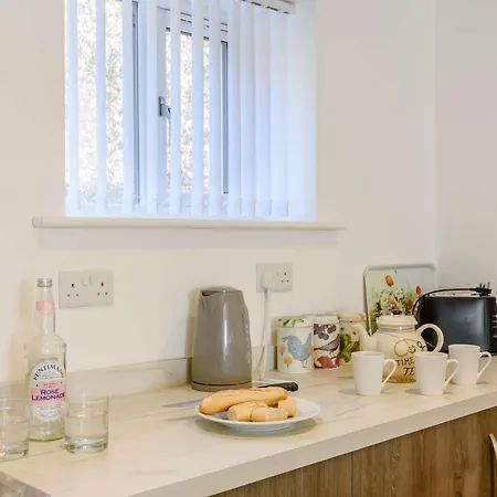 2 Bed In Langtoft 82338 Weaverthorpe