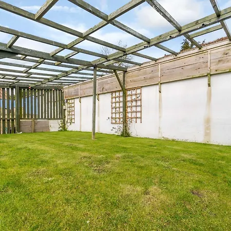 2 Bed In Langtoft 82338 *